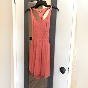 Women’s/junior coral dress